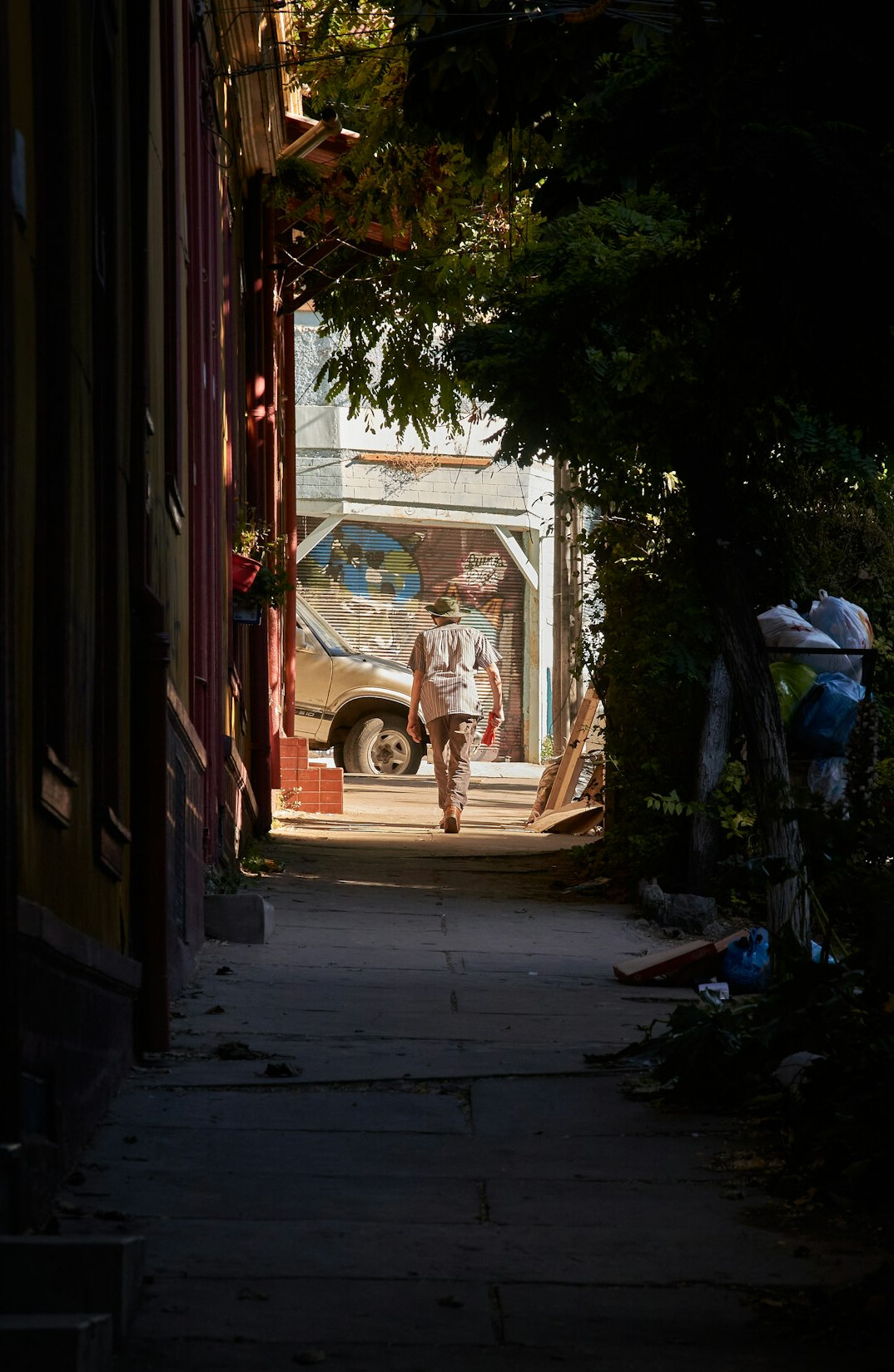 old street in valparaiso